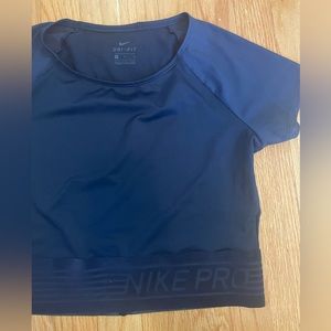 NWOT Women’s Nike Pro Crop Top